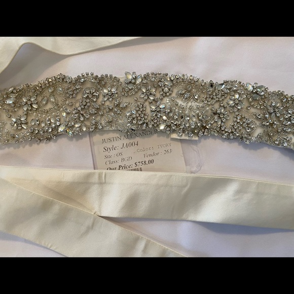 NWT Justin Alexander sample bridal belt - ivory
